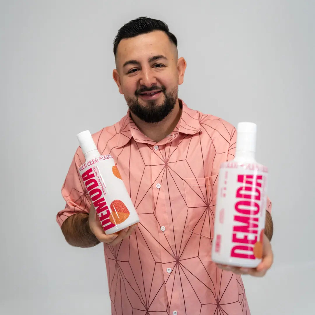 Papi Gavi Presentando su Colaboracion con el Licor DEMODA 